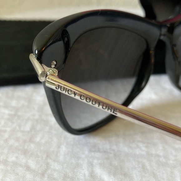 Juicy Couture: Black Wayfarer Sunglasses- Gray- case & cloth-
scratch & mark - Picture 8 of 16